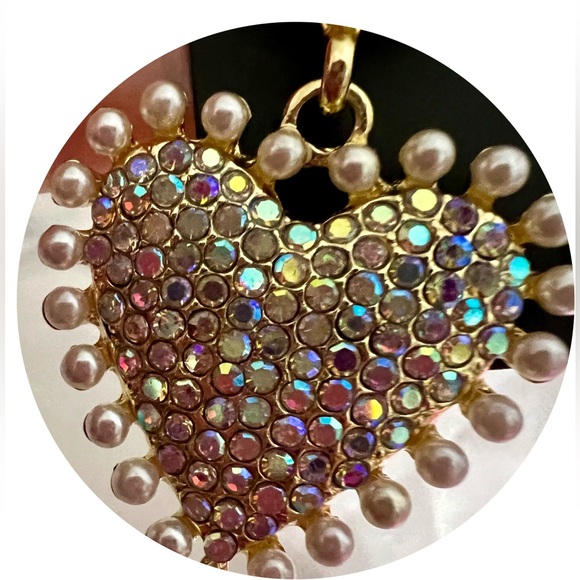 LAST 1! Heart Shape Drop Rhinestone Faux Pearl w/Shimmering CZ Stones Earrings - Picture 5 of 8